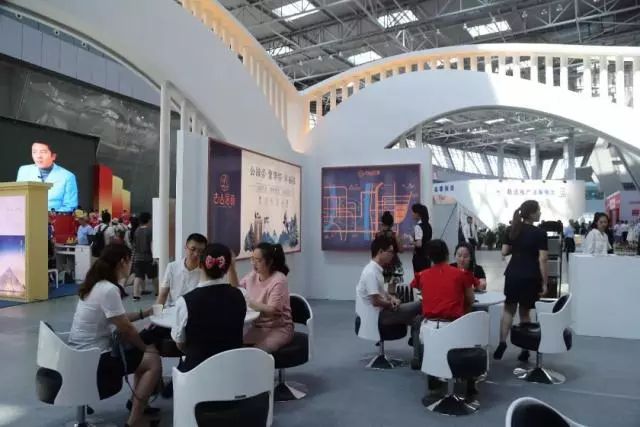 1531063344969592.jpg 20180708_231850_008.jpg